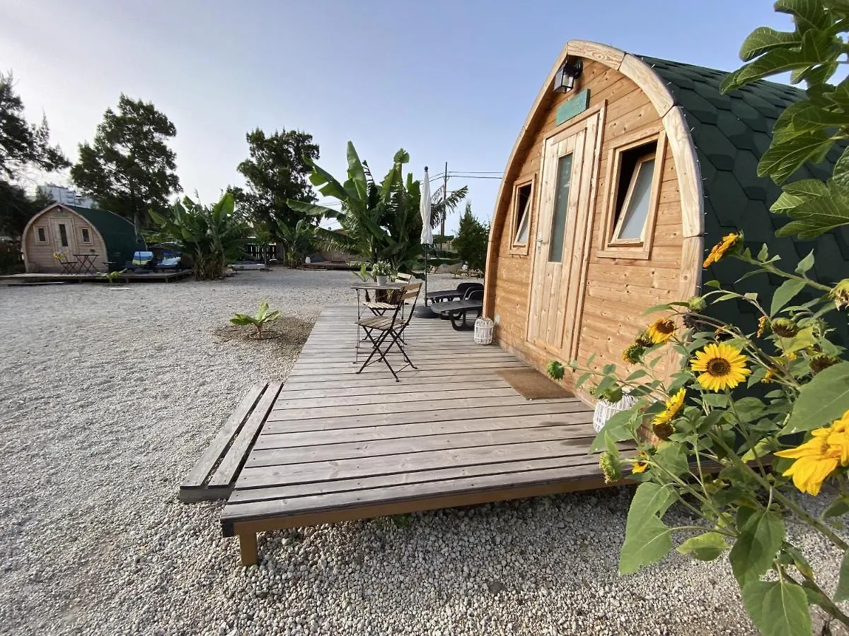 Bernegal Maday Hot Tub Climatizado Piscina Y Jardin Villa Buzanada
