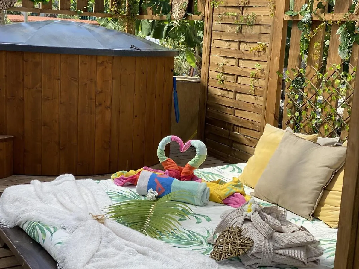 Bernegal Maday Hot Tub Climatizado Piscina Y Jardin Villa Buzanada